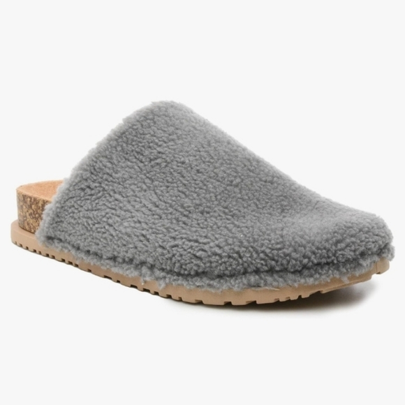 Nicole Miller Bondy Indoor/Outdoor Slippers - Picture 2 of 5